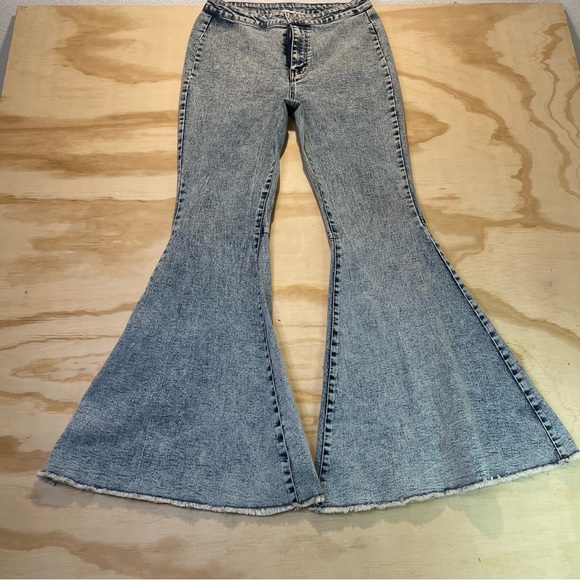 Three Bird Nest Bell Bottom Flare Leg Jeans Blue Denim Women's Size L - Picture 1 of 8